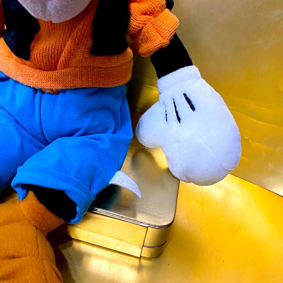 WALT DISNEY WORLD VTG GOOFY CHARACTER JUMBO SIZE 26” COLLECTIBLE PLUSH - Picture 13 of 14